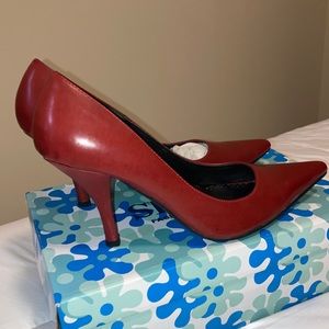 Splash Red Woman’s Pump Size 8